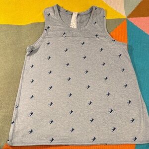 Oiselle Bluebird Print Performance Tank Women’s 4 light blue excellent condition